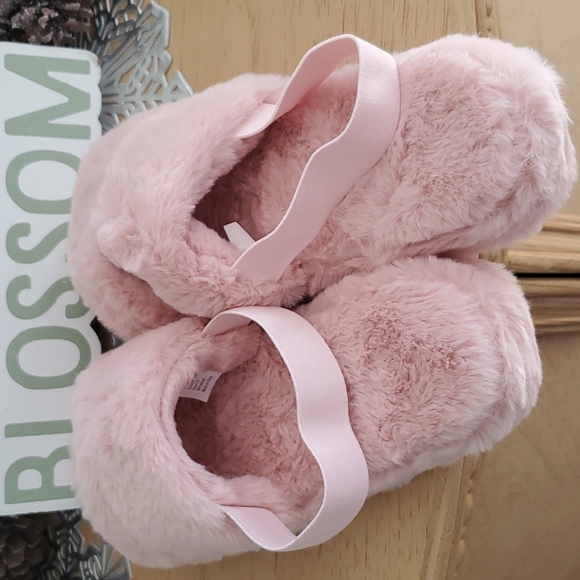 P2007   Jenni Intimates Happy Merry & Cozy Slippers Peachskin Large 9-10 - Picture 10 of 11